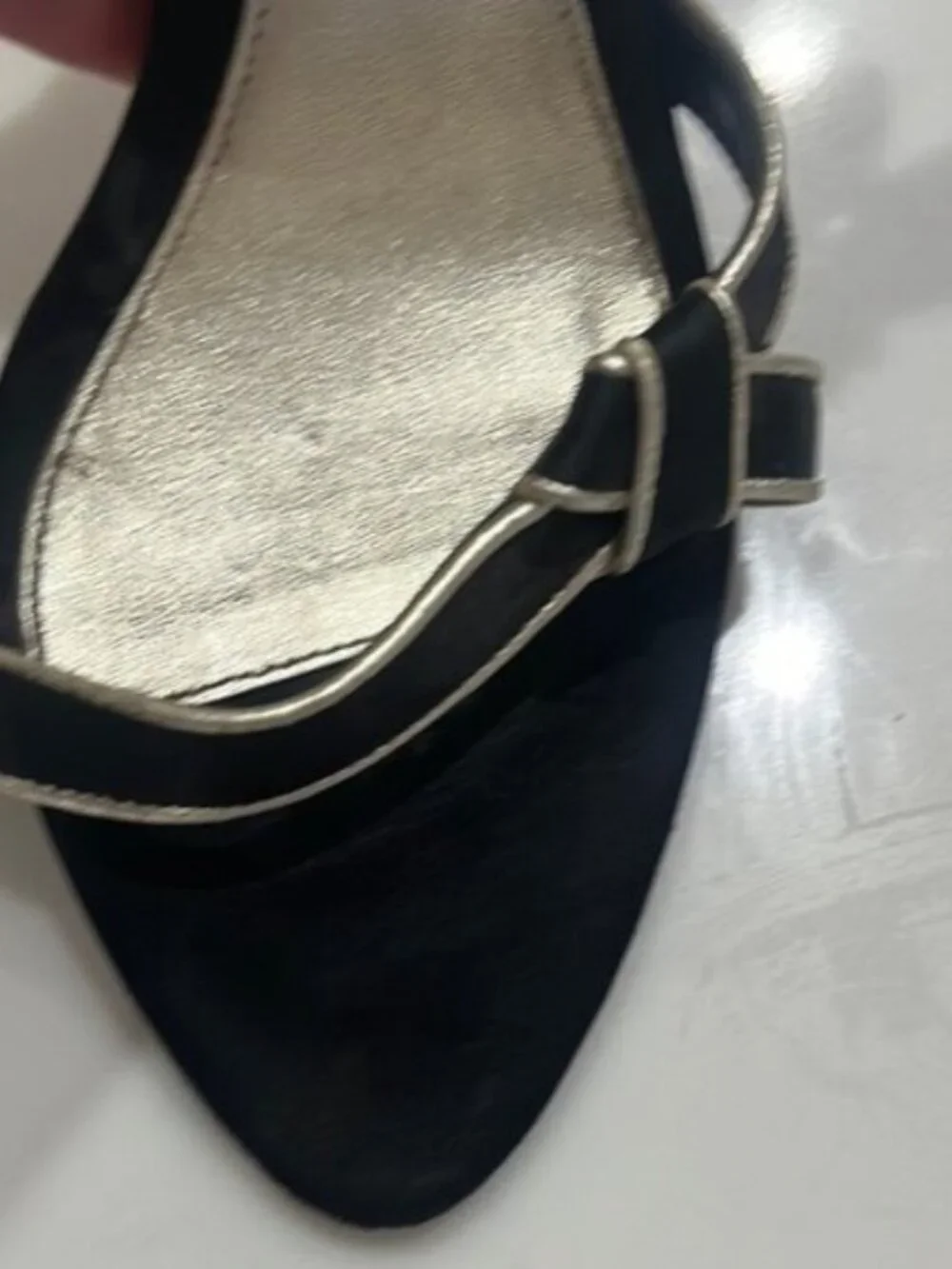 Karen Millen Black and Gold Heels with Sleek Design